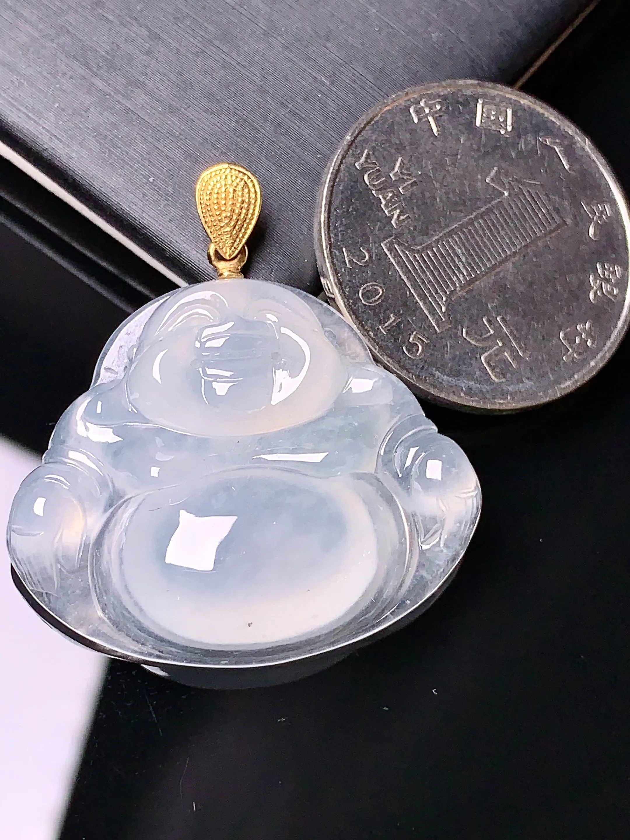 18k金镶嵌冰种佛公吊坠 玉质细腻 色泽清新艳丽 整体尺寸34.5*31.7*7
