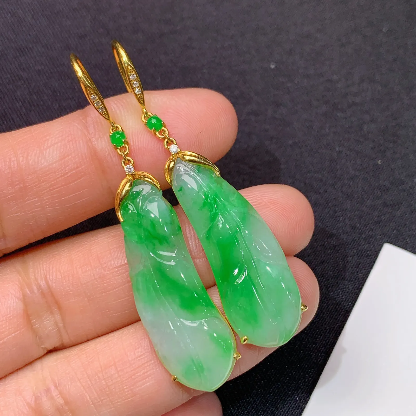 飘绿羽毛耳坠，18k金镶嵌，简约时尚，冰润色阳，种水足，Xu 尺寸36*11*3.5