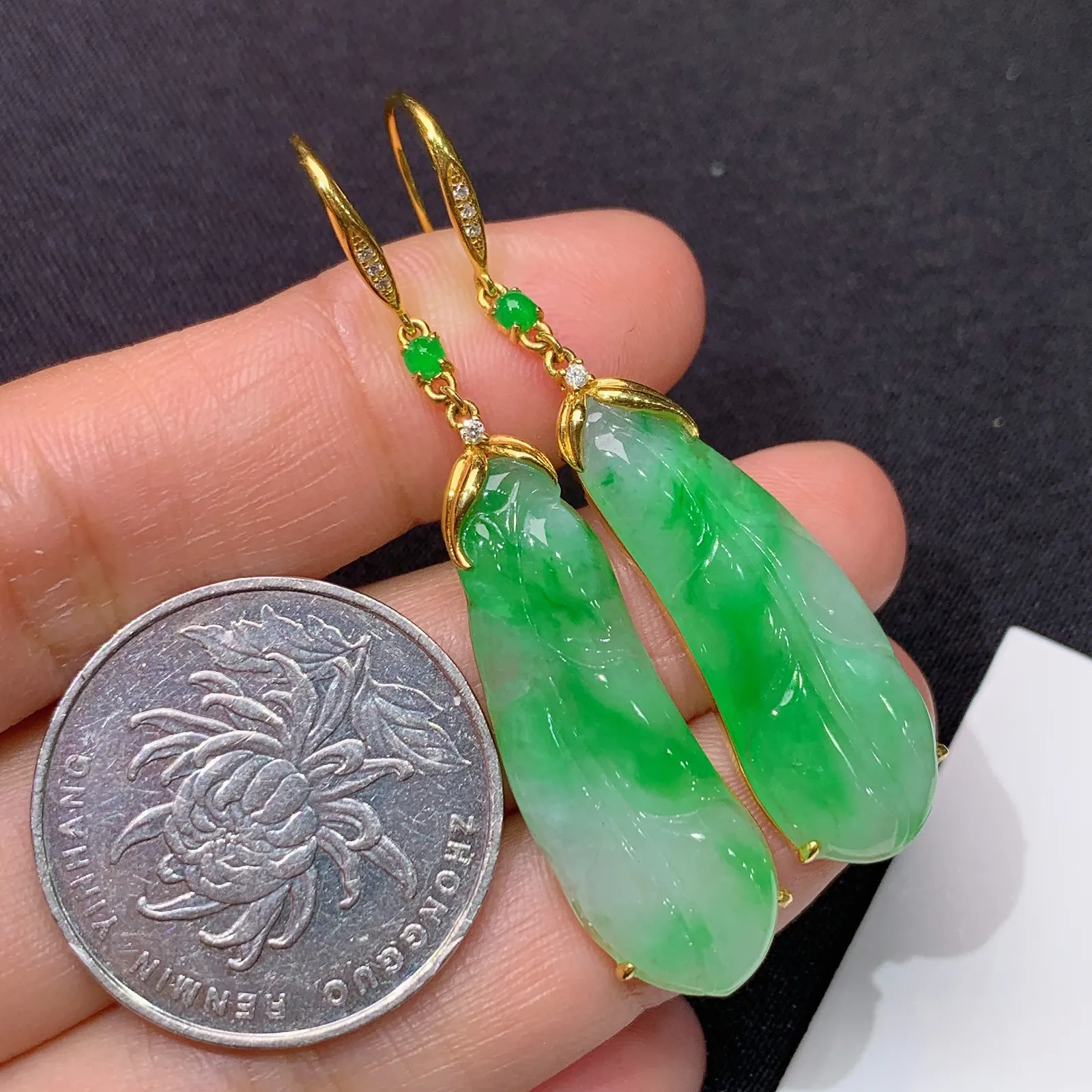 飘绿羽毛耳坠，18k金镶嵌，简约时尚，冰润色阳，种水足，Xu 尺寸36*11*3.5