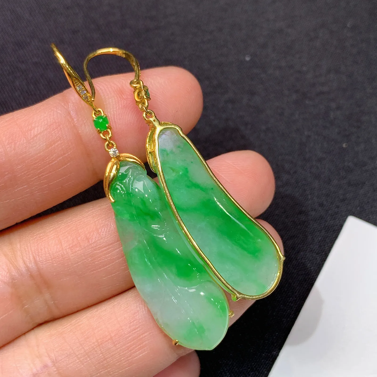 飘绿羽毛耳坠，18k金镶嵌，简约时尚，冰润色阳，种水足，Xu 尺寸36*11*3.5