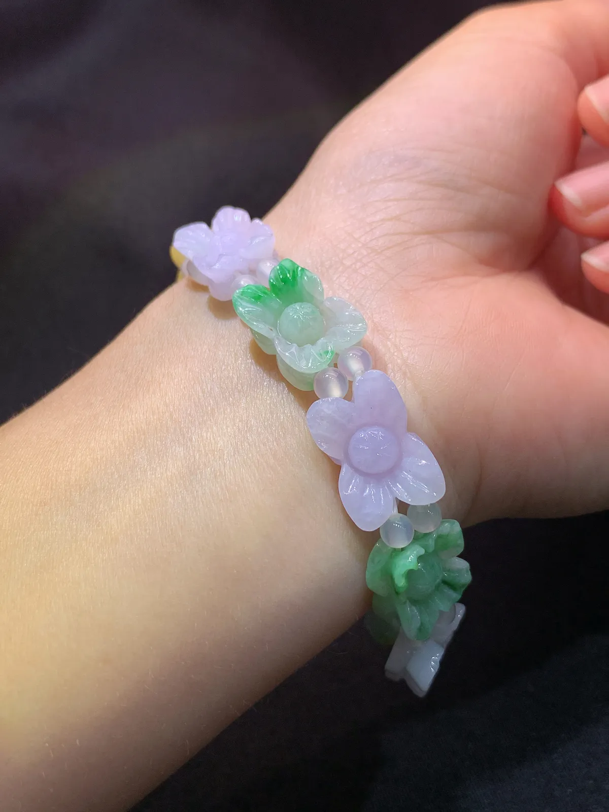 三彩小花手串，手链，冰润细腻，色艳，种水足 尺寸14.8*11.4*5.1
