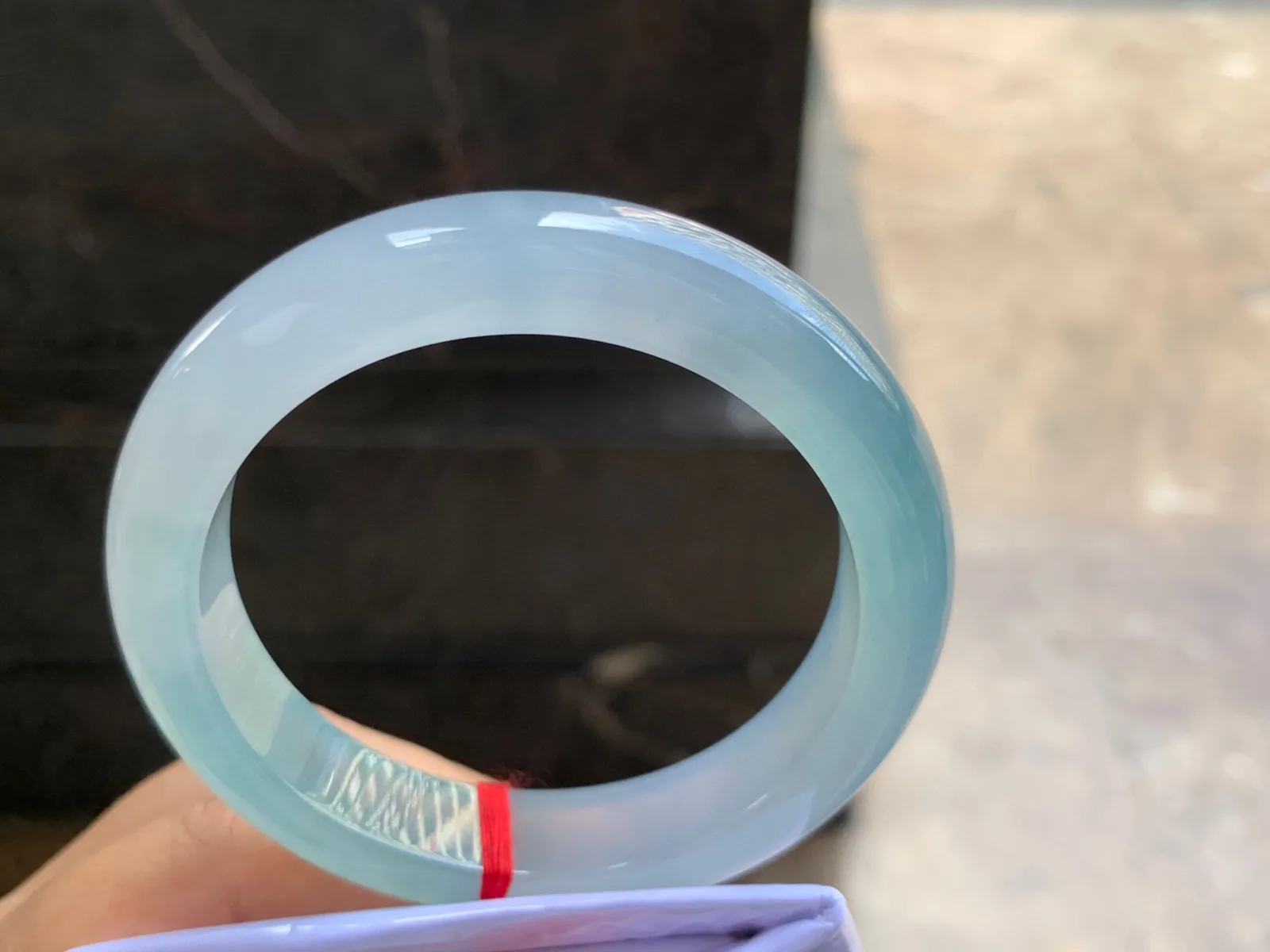 56-12.3-8.7mm
冰种带底色手镯 冰透胶润 底色漂亮 