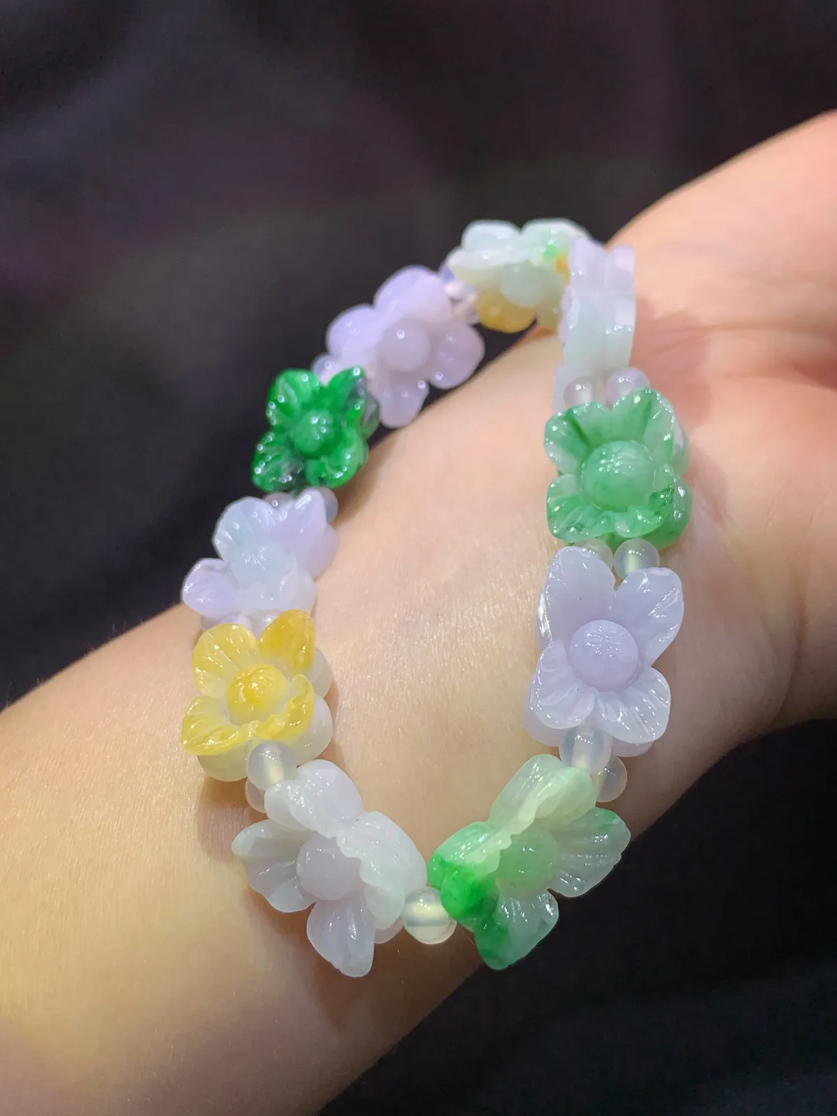 三彩小花手串，手链，冰润细腻，色艳，种水足 尺寸14.8*11.4*5.1