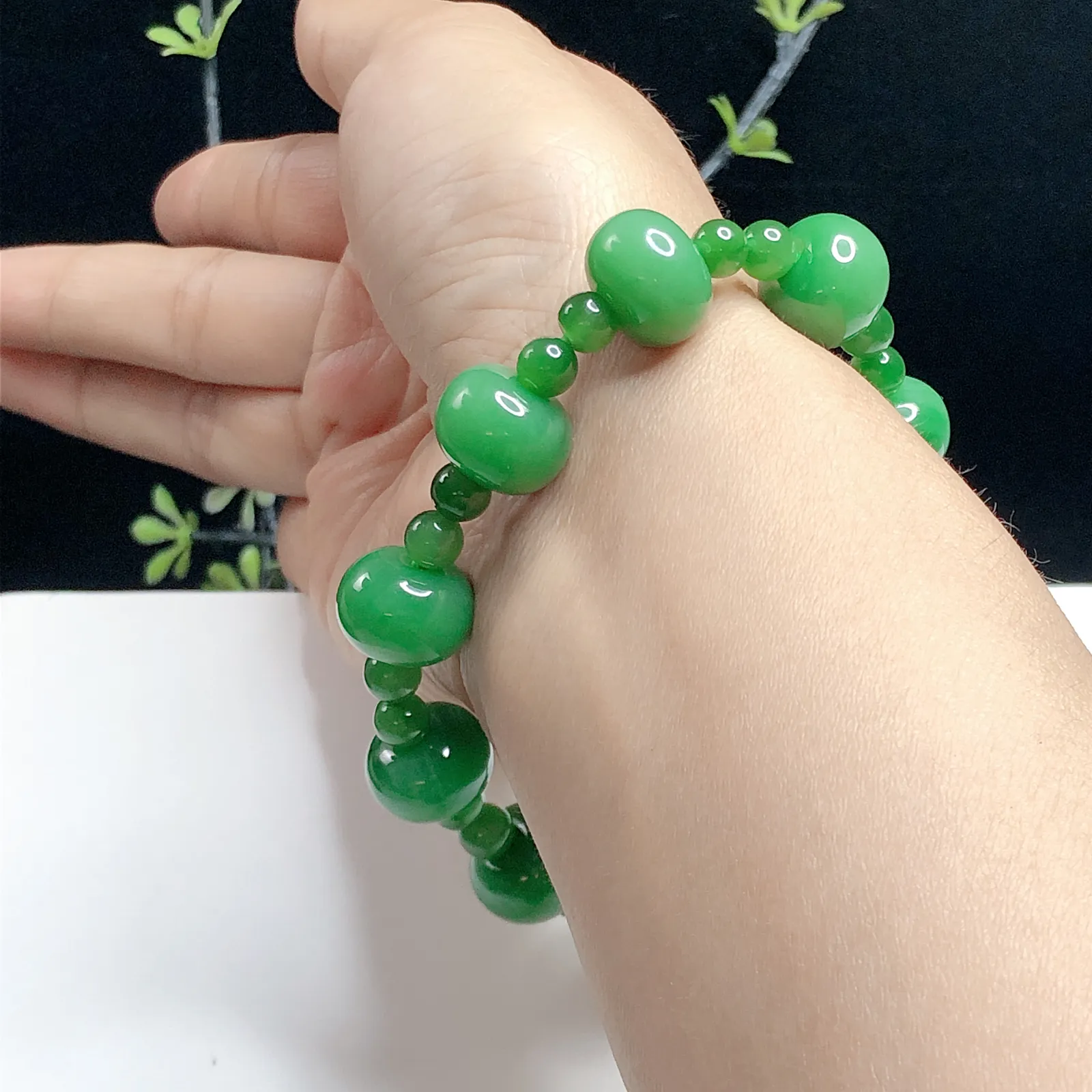 和田玉老坑俄罗斯碧玉阳绿手串算盘珠 尺寸14/11重43.1克  特细腻无裂无杂 珠圆玉润寓意吉祥美好时光