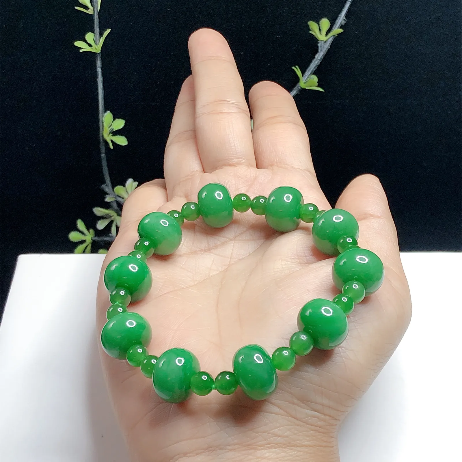 和田玉老坑俄罗斯碧玉阳绿手串算盘珠 尺寸14/11重43.1克  特细腻无裂无杂 珠圆玉润寓意吉祥美好时光