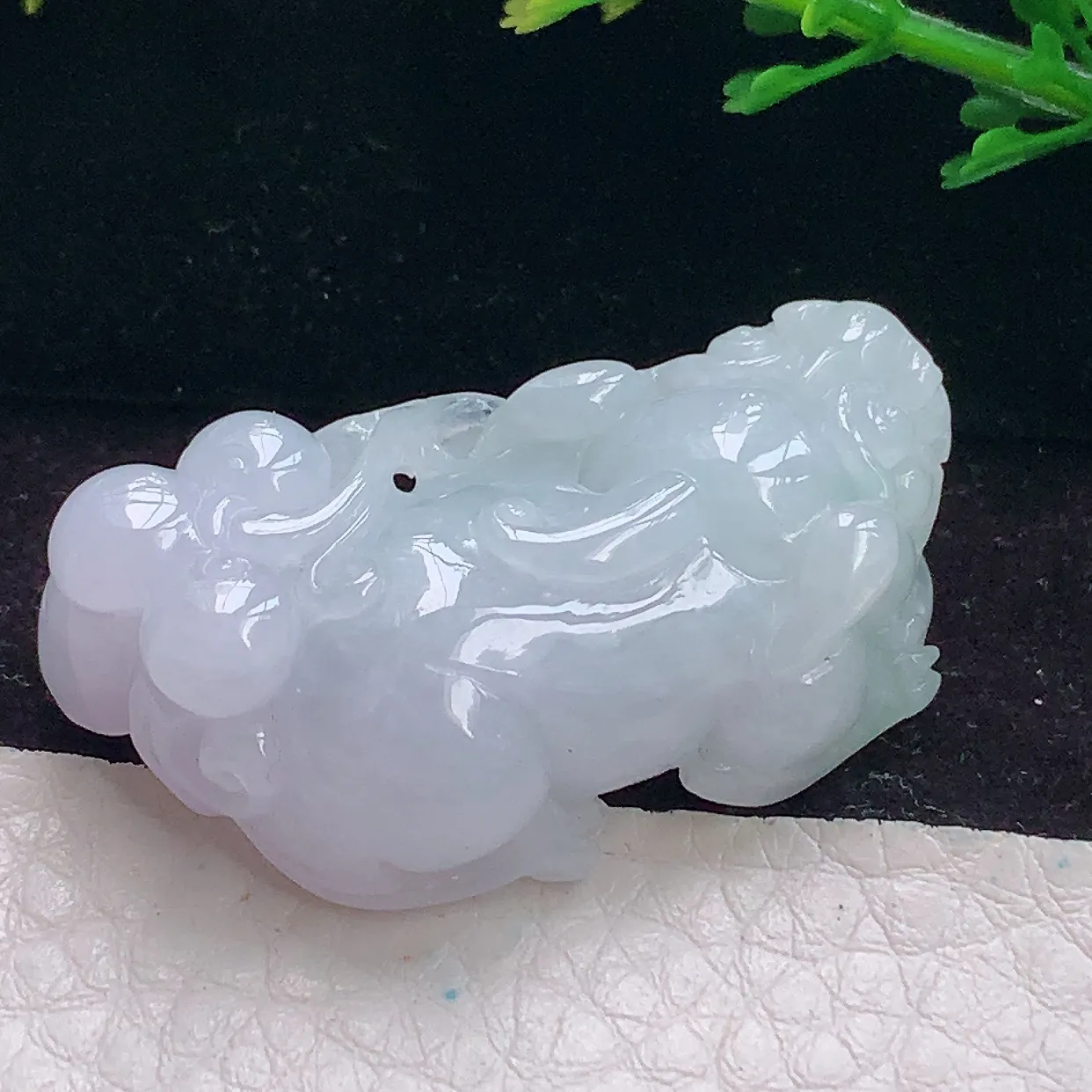 sx实拍41*21*13.2缅甸翡翠A货精雕淡雅招财貔貅 皮休玉吊坠 玉挂件