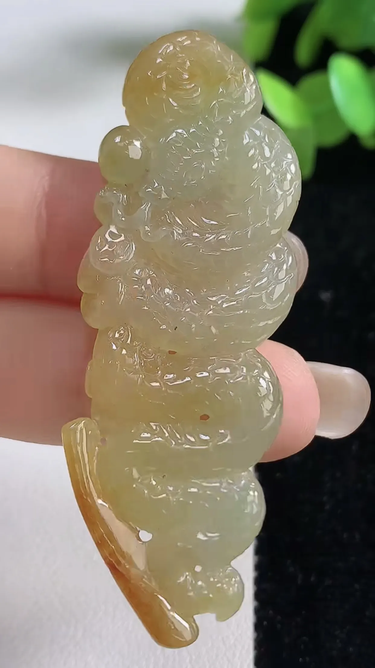 缅甸天然翡翠a货 老坑料起胶冰种 黄翡生肖蛇吊坠，尺寸61-17.6-4.6mm  y 10.88