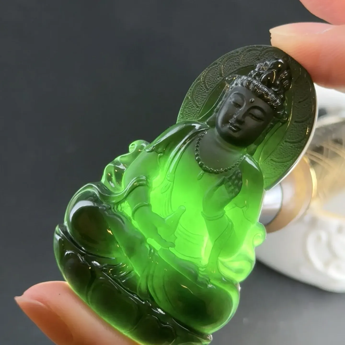 精品墨翠观音 种好色正 黑度极好 打灯通透 油性十足