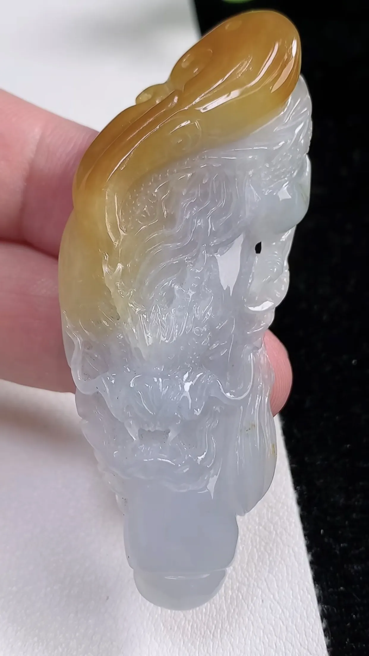 缅甸天然翡翠a货 老坑料起胶冰种 双彩飘黄翡霸气龙牌吊坠，尺寸69.3-27.2-8.5mm  y 
