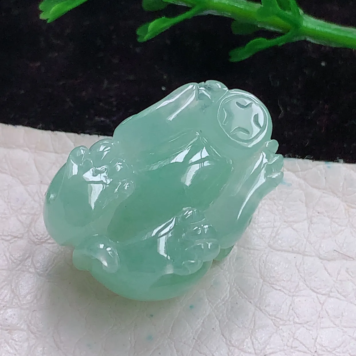 x54实拍24.8*17.2*14.3缅甸翡翠A货精雕冰晴招财貔貅玉吊坠 玉挂件