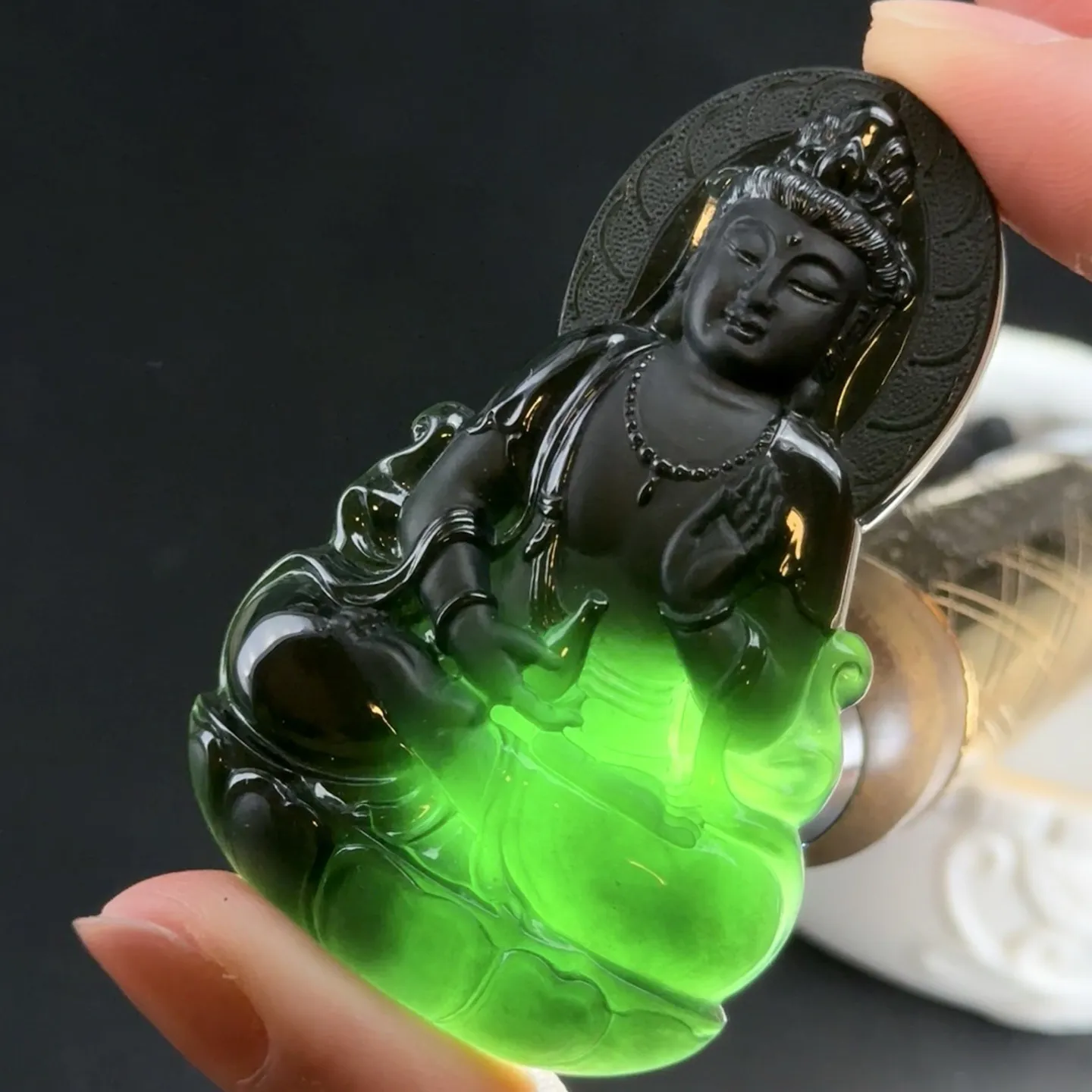 精品墨翠观音 种好色正 黑度极好 打灯通透 油性十足
