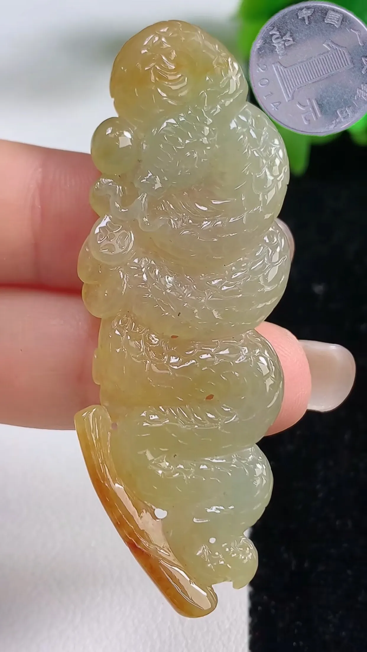 缅甸天然翡翠a货 老坑料起胶冰种 黄翡生肖蛇吊坠，尺寸61-17.6-4.6mm  y 10.88