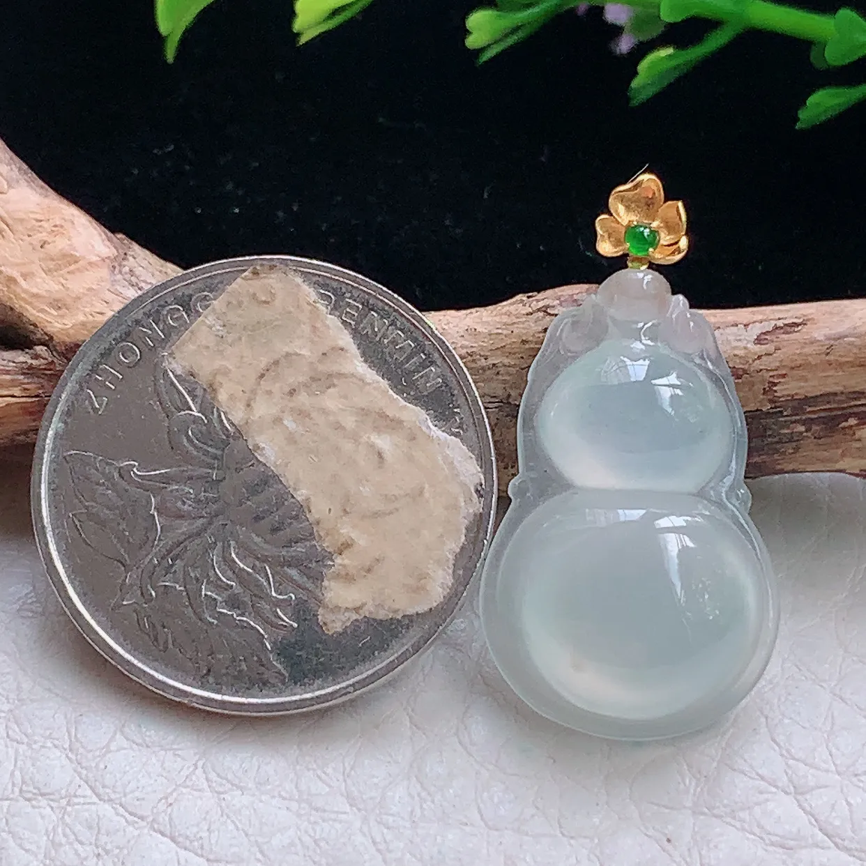 zl实拍30*16*6缅甸翡翠A货精雕冰种纯美葫芦 玉葫芦玉吊坠 玉挂件