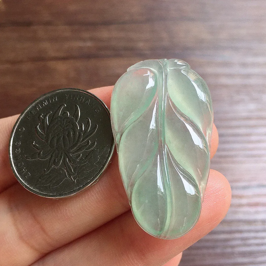 冰晴底树叶，镶嵌佳品，冰润细腻，种水足 尺寸31*21.3*3.9