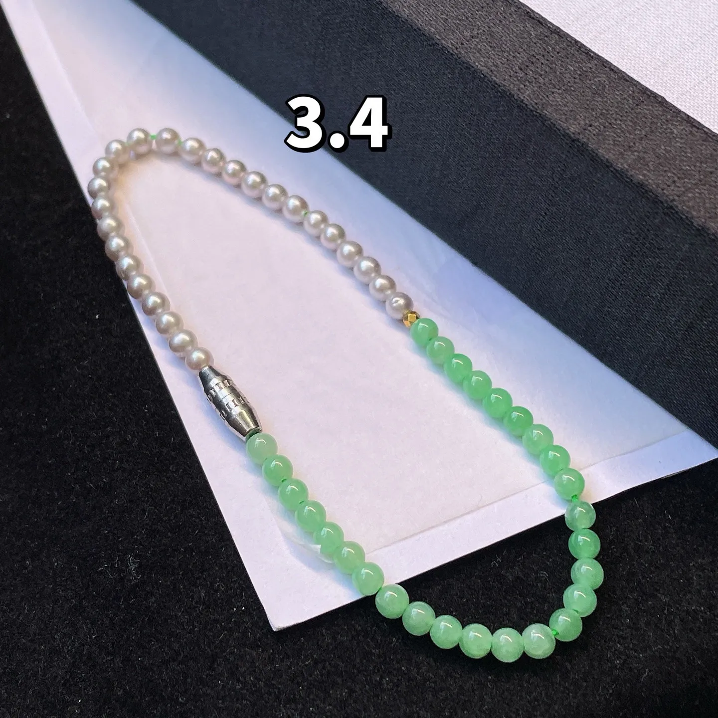 满色·珠串

裸3.4