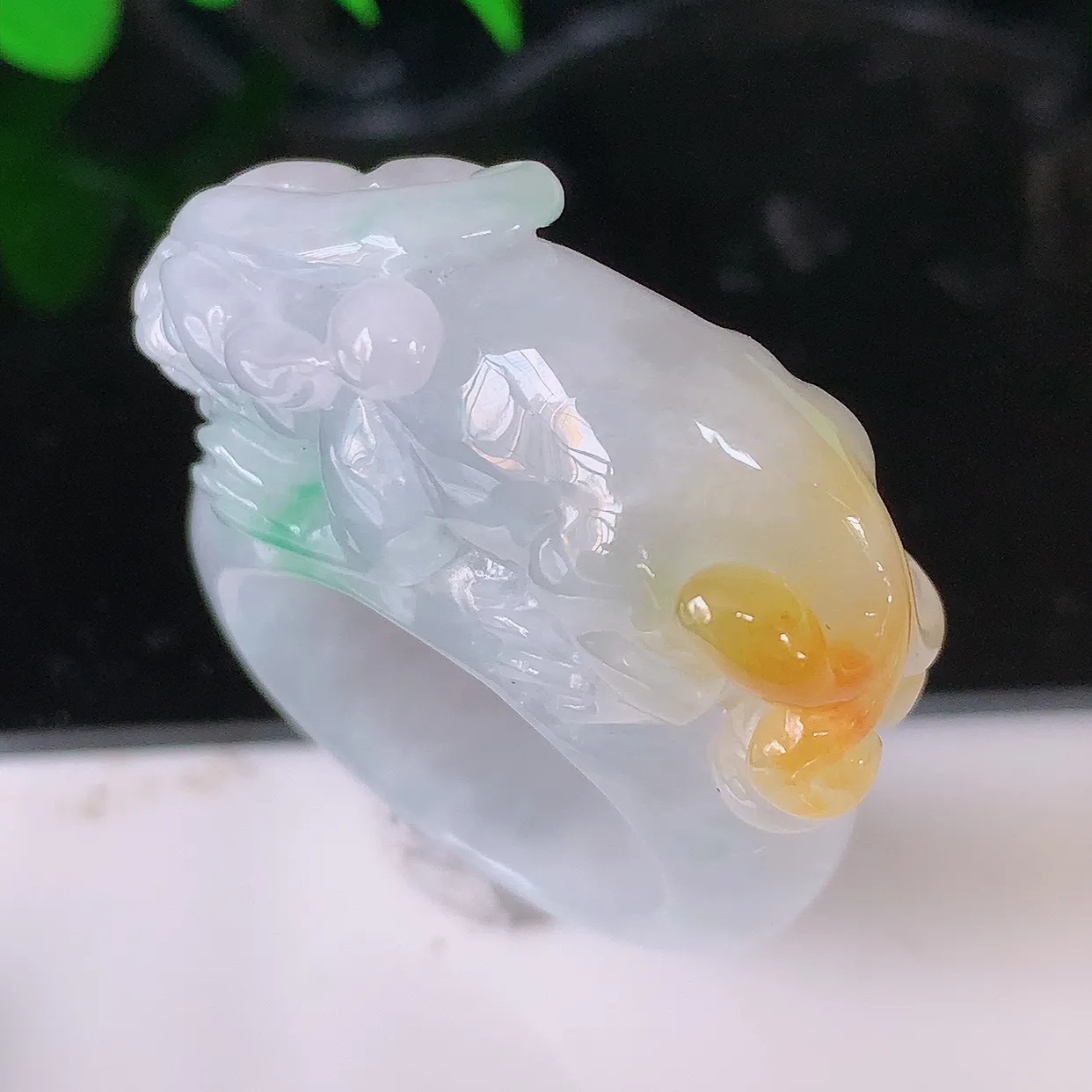 自然光实拍，冰黄加绿翡翠三彩貔貅扳指，21.5mm内径冰三彩翡翠扳指，冰润指环，玉扳指，财源滚滚，玉质细腻起胶，26圈口， 种水好！#1.6尺寸42*21.5*15.8*11