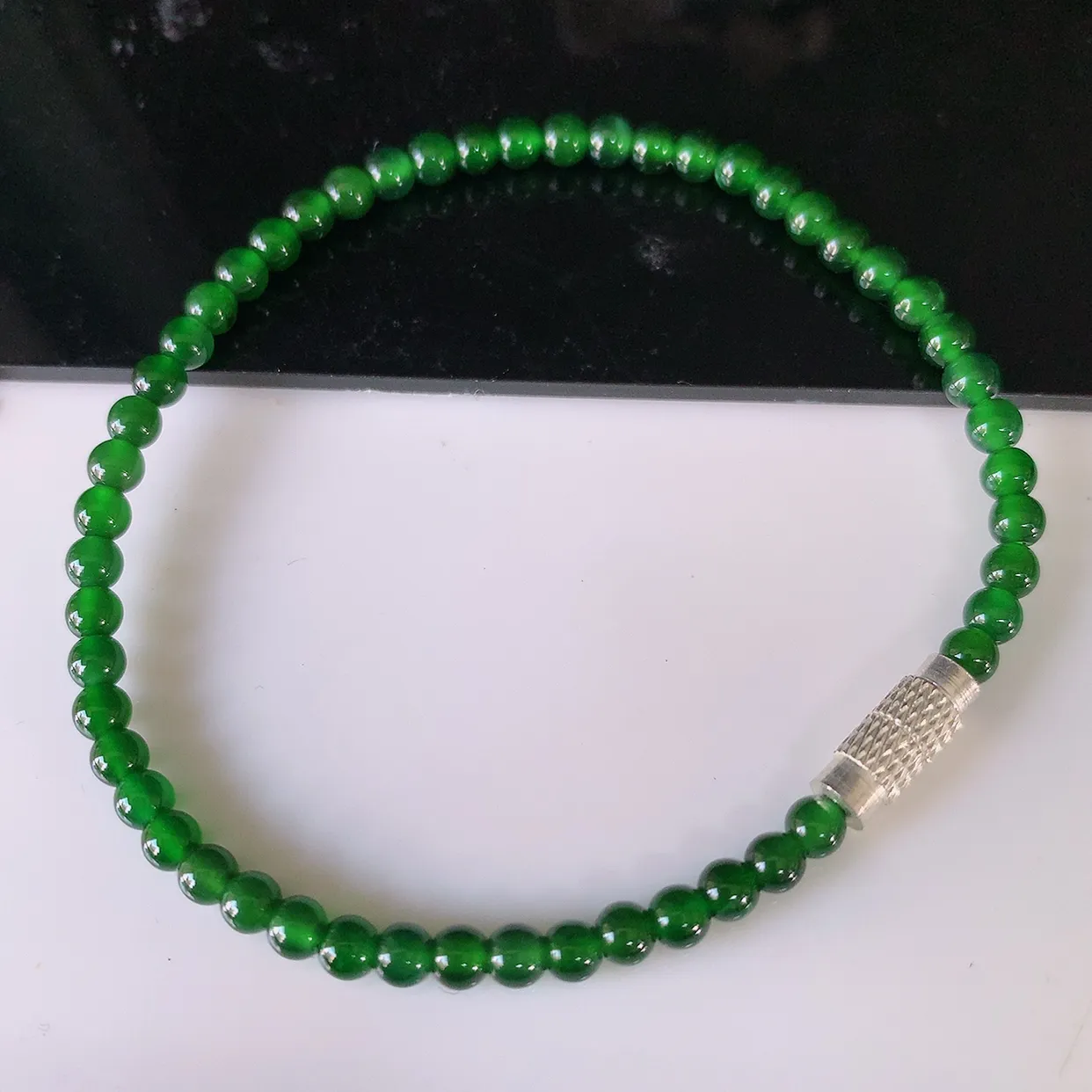 自然光实拍，冰种满绿翡翠手串手链，种老水足，冰清玉润   颜色漂亮  #81.6取一尺寸3