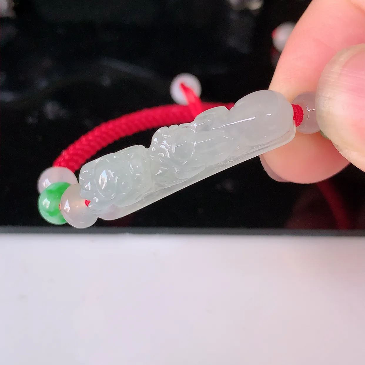 自然光实拍，冰种翡翠龙手串手链，种老水足，冰清玉润  颜色漂亮  #81.6尺寸30*6.2*8.2