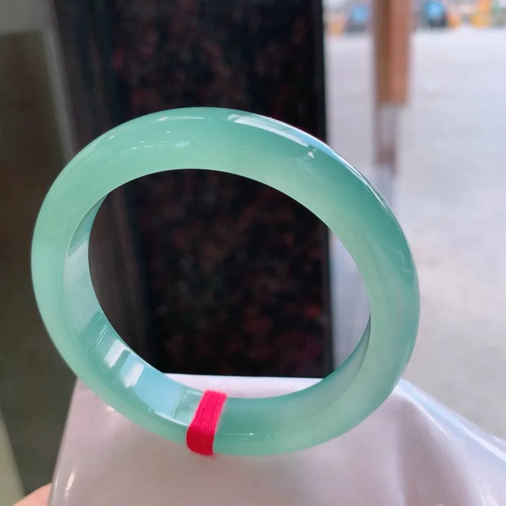 正圈高冰绿 无瑕 尺寸:56.2/12.3/8.3种色俱佳️️
