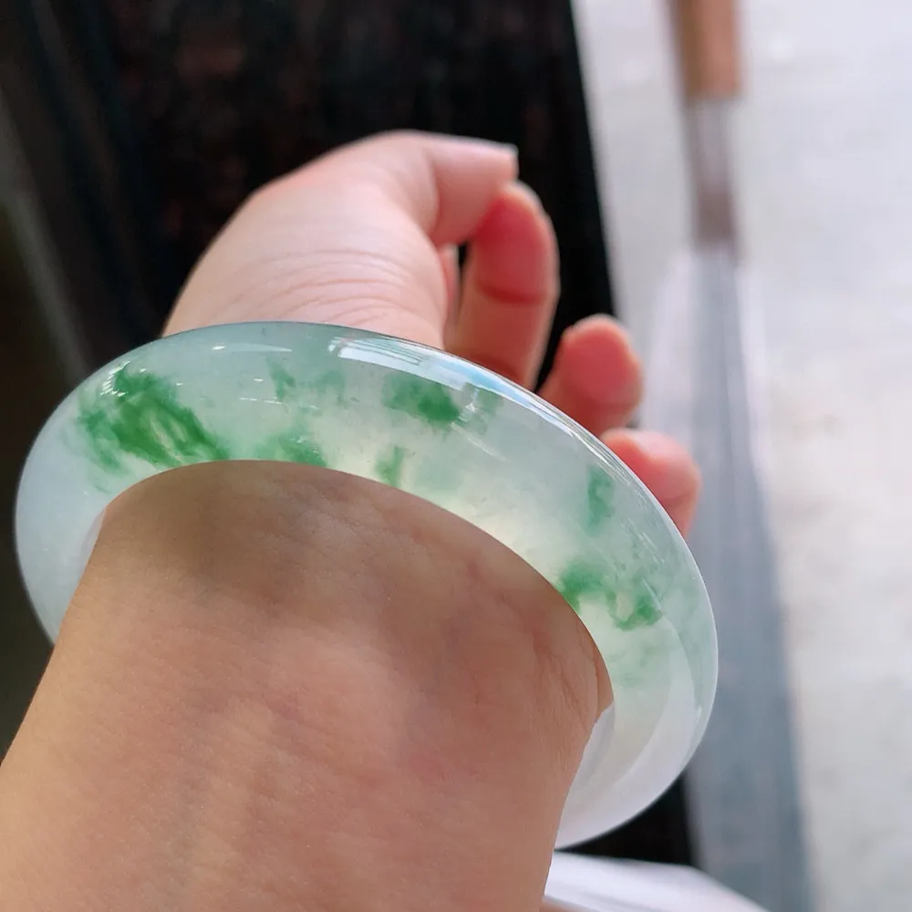 正圈冰玻绿花 无瑕 尺寸:56.5/13.2/8.9 花美 种水好️️