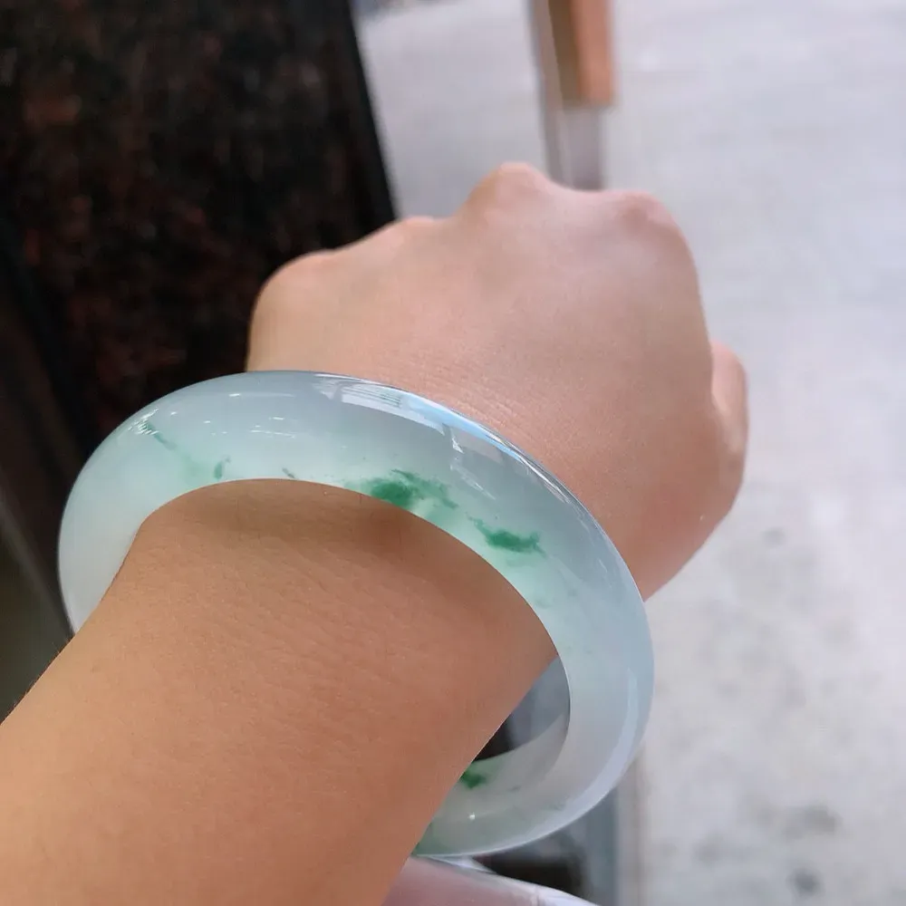 正圈冰玻飘花 无瑕 尺寸:59.3/12.2/9.6 花美 种水好🥰🥰