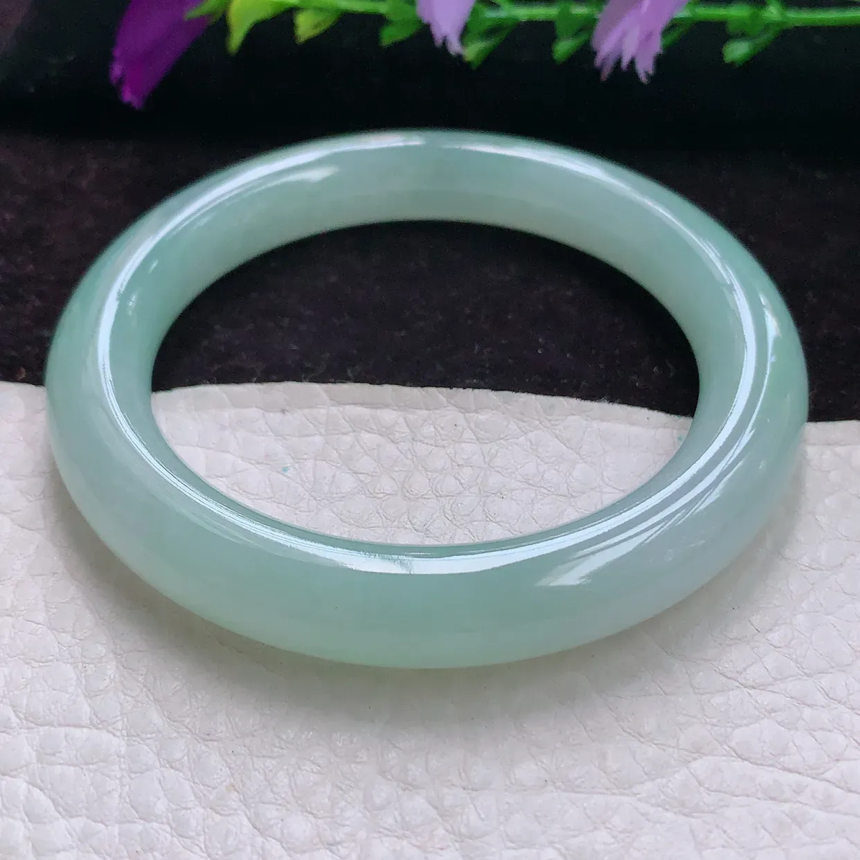 yq实拍54.5*10.5叮当镯 精美冰甜绿圆条缅甸翡翠玉手镯 美人镯