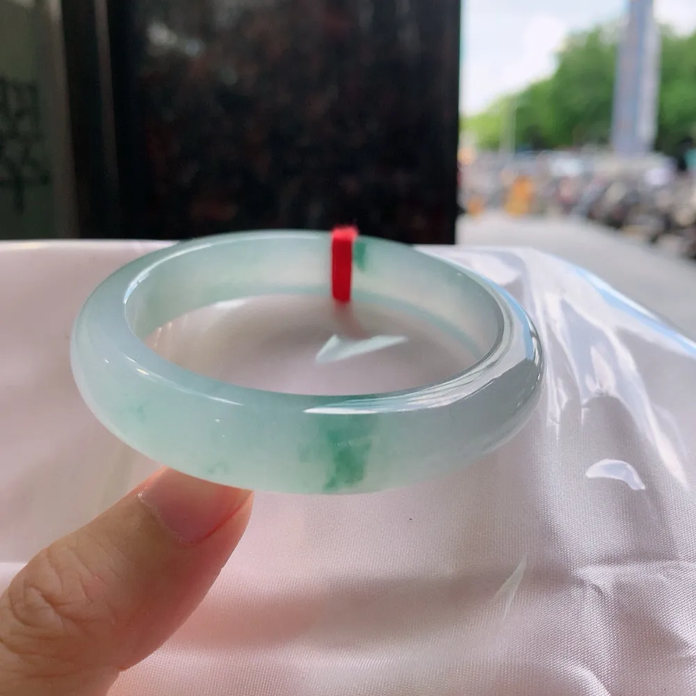正圈冰玻飘花 无瑕 尺寸:57.2/12.8/8.7 花美 种水好🥰🥰