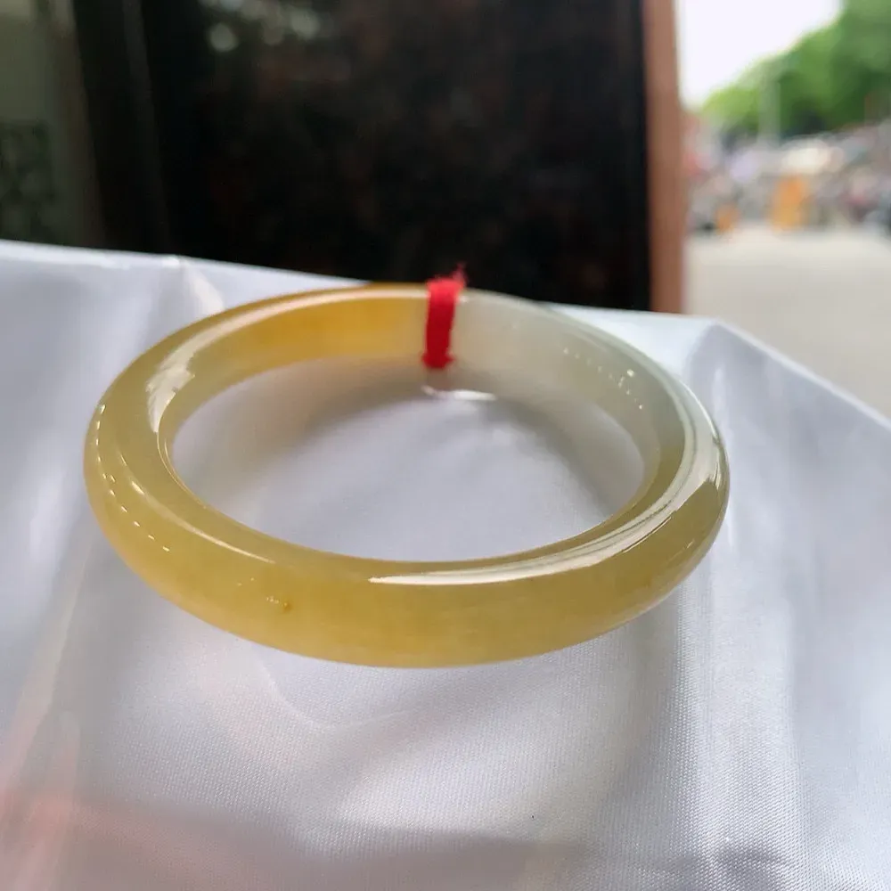 圆条高冰黄翡 无瑕 尺寸:50.4/8.7 种色俱佳