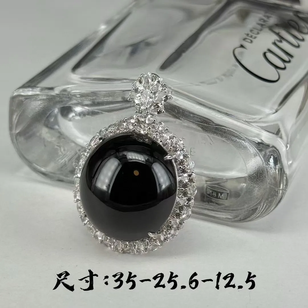 精品18k墨翠蛋面吊坠 种好色正 黑度极好 打灯通透 油性十足 尺寸35