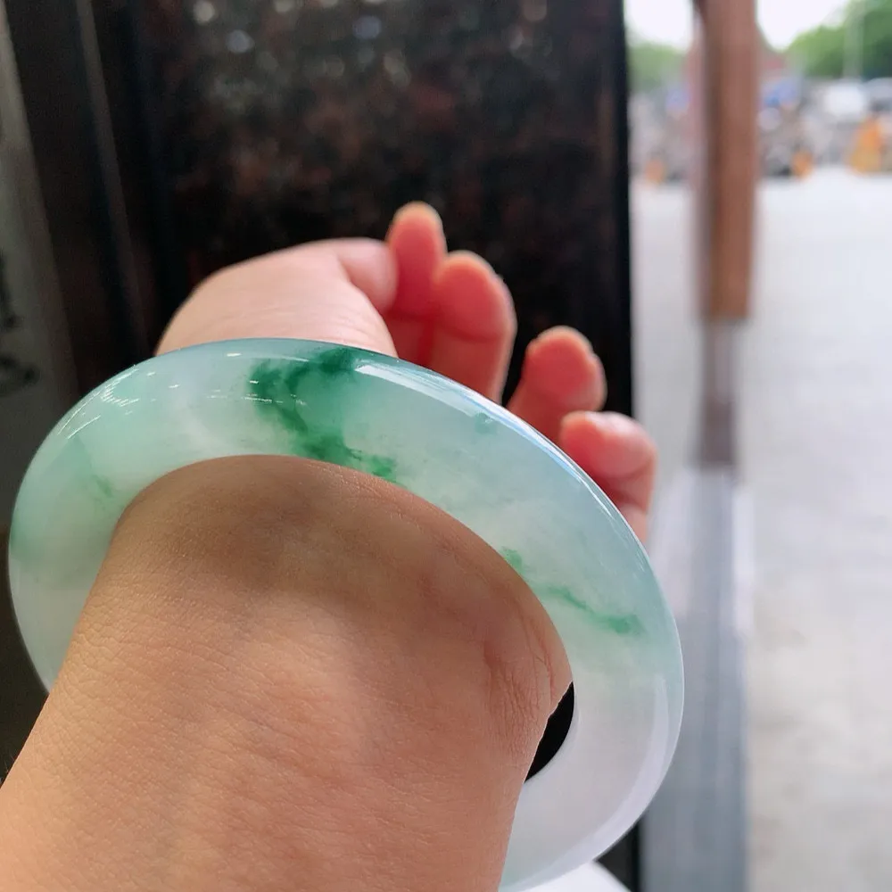 圆条冰玻飘花 无瑕 尺寸:58.4/12 花美 种水好🥰🥰