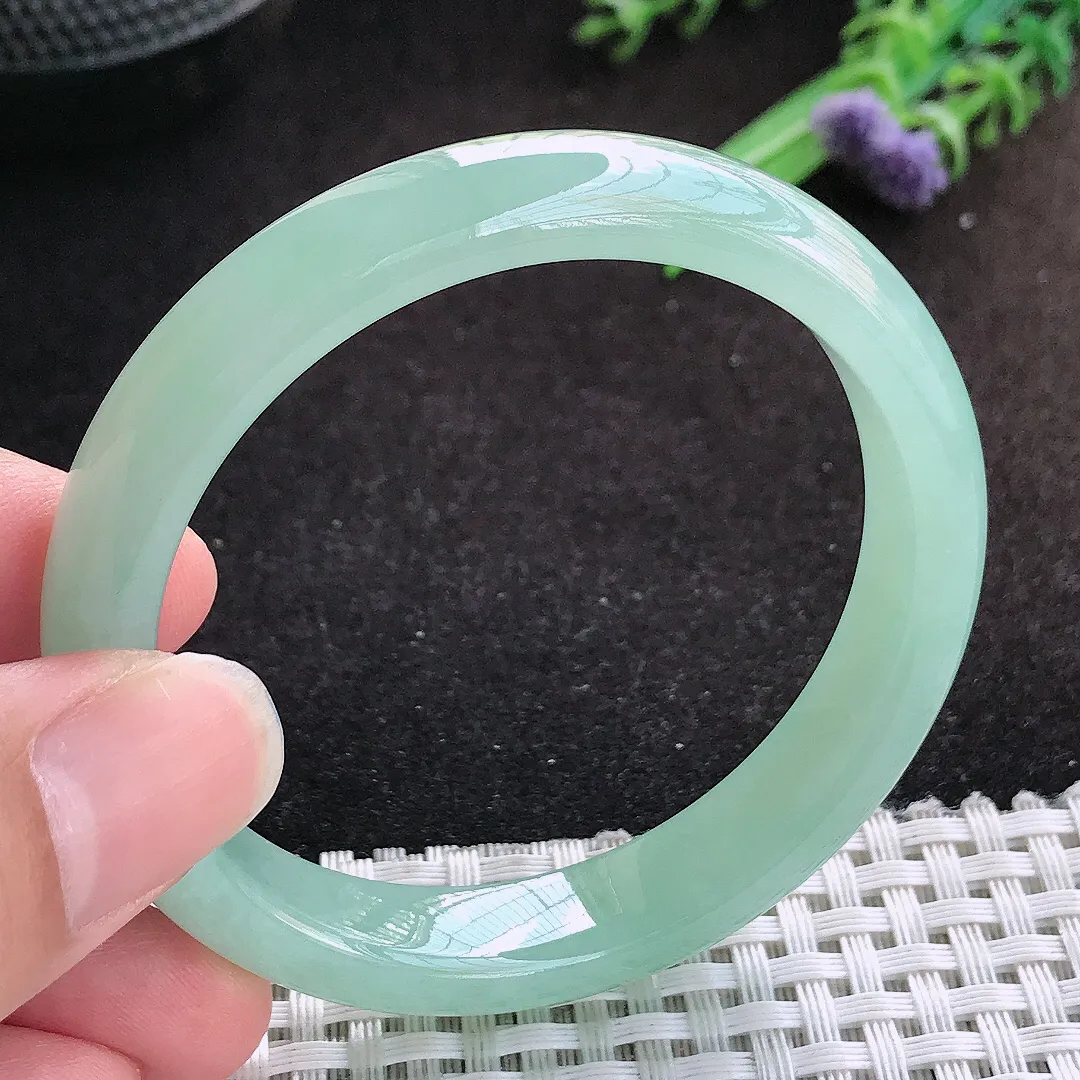 自然光52/10.7/7老坑冰胶水灵秀气冰晴绿手镯小圈口翡翠宽边玉镯手环