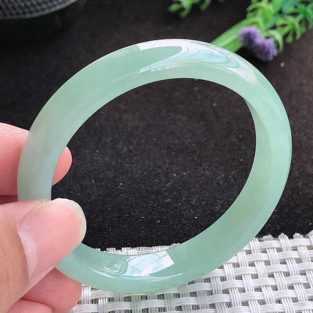 自然光52/10.7/7老坑冰胶水灵秀气冰晴绿手镯小圈口翡翠宽边玉镯手环