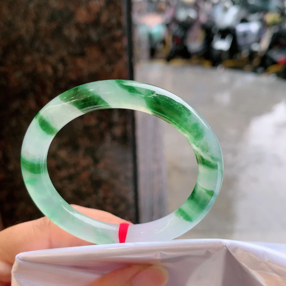 圆条高冰飘花 微纹 尺寸:51.1/8.3 花美 种水好🥰🥰