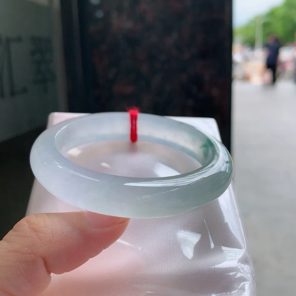 正圈冰玻飘花 无瑕 尺寸:53.1/11.8/8.4 花美🥰🥰