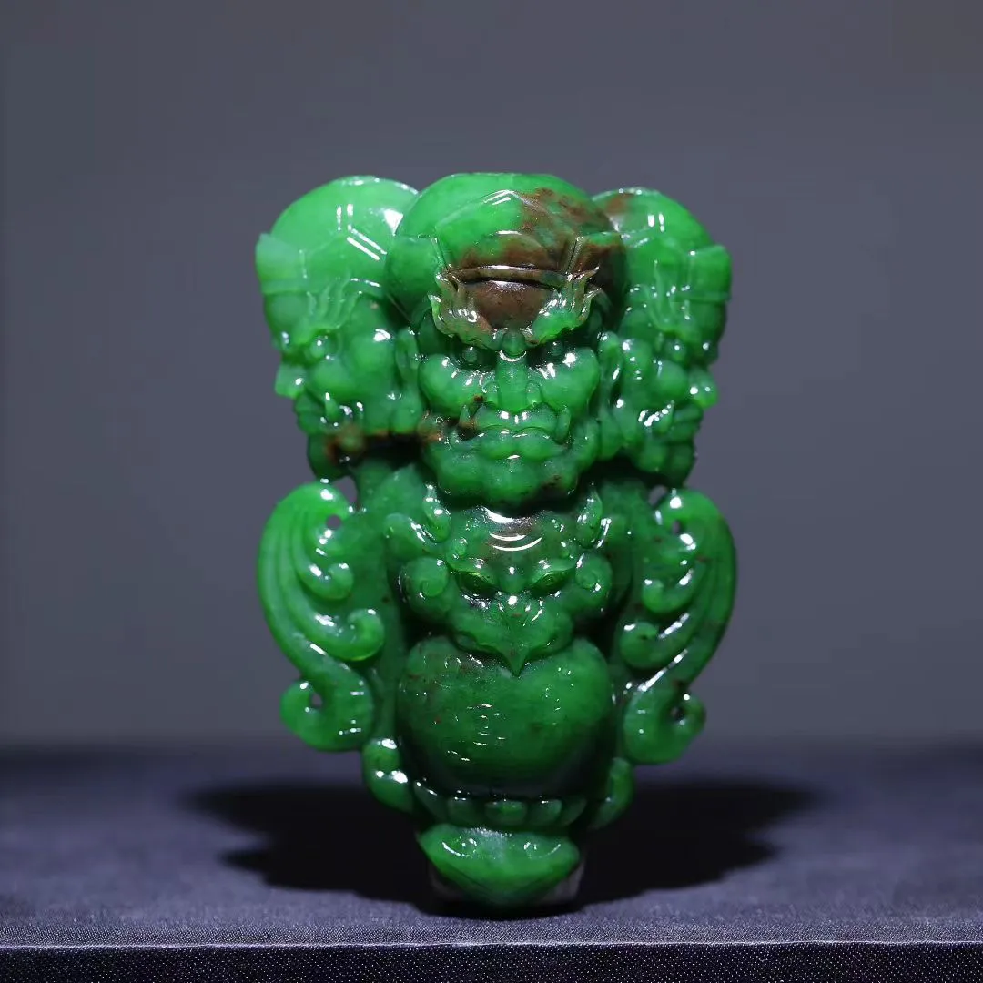 收藏美物
【天神护佑*天王】和田碧玉阳绿大料，碧色浓郁，油润细腻，灵韵天成，难得的臻品！名家精品，大