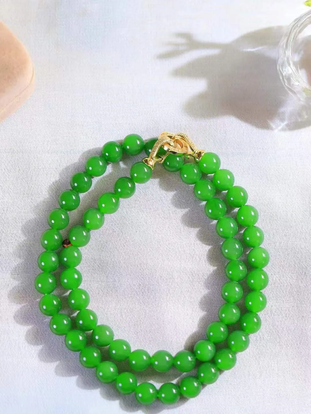 【珠圆玉润.项链】

精品和田玉碧玉珠圆玉润项链 玉质细腻油润 饱满光滑 质朴无华，悠远简单，人心