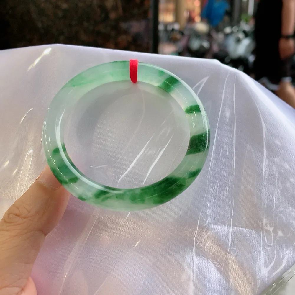 圆条高冰飘花 微纹 尺寸:51.1/8.3 花美 种水好🥰🥰