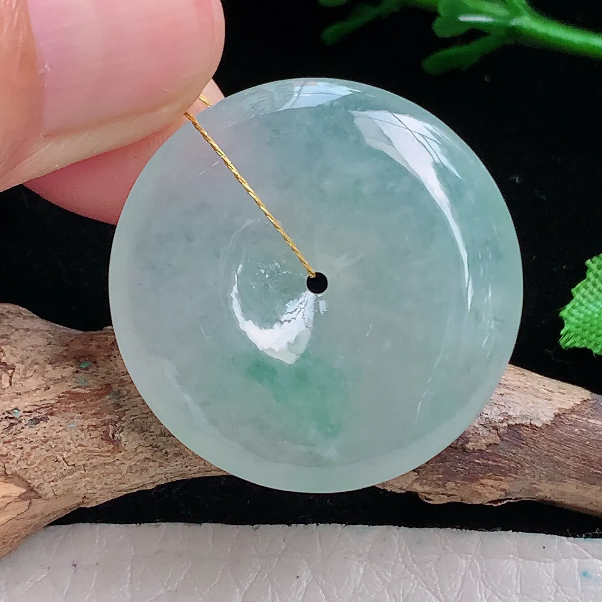 ws实拍30*5.6缅甸翡翠A货精雕冰飘花平安扣 玉扣玉吊坠 玉挂件