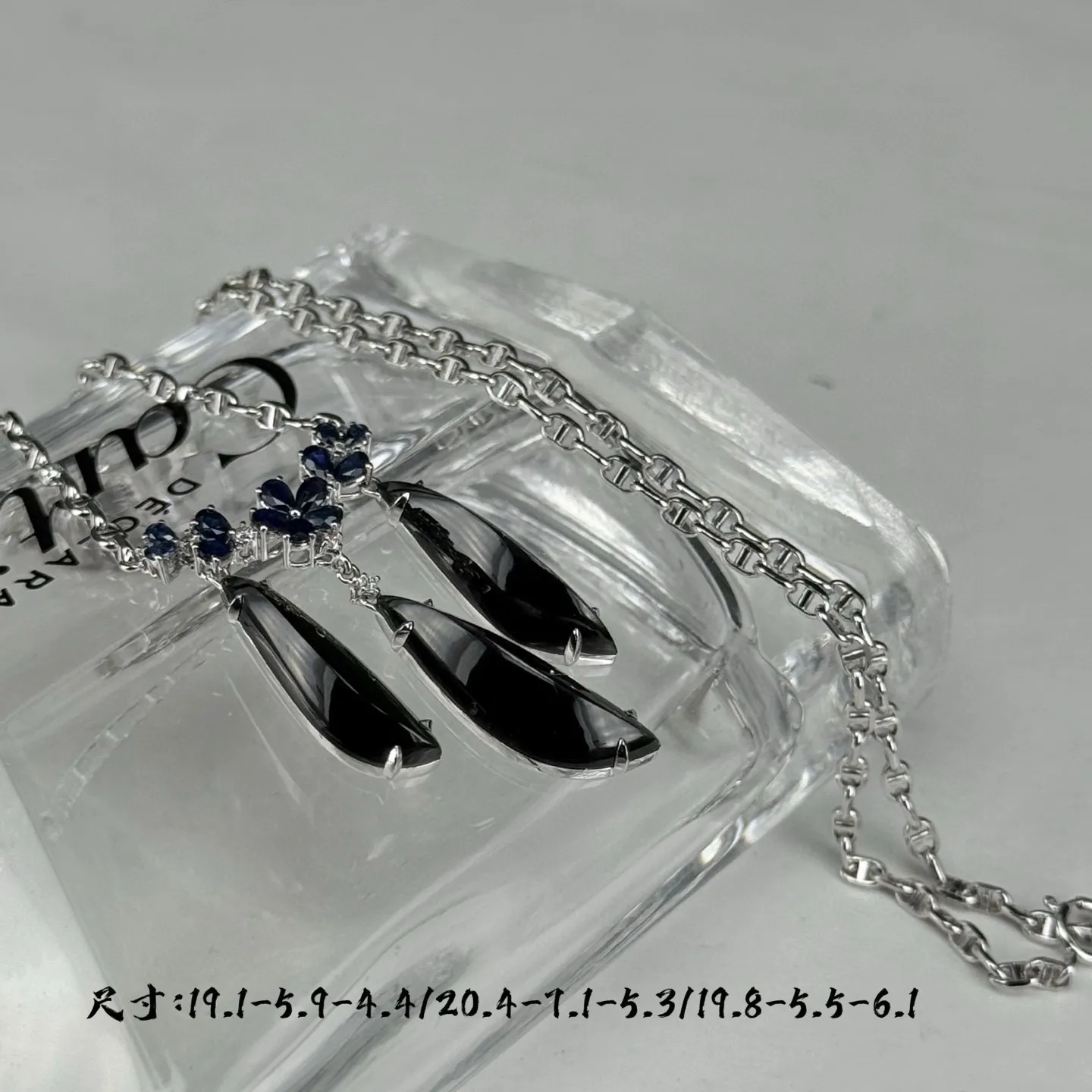 精品18k墨翠项链 种好色正 黑度极好 打灯通透 油性十足