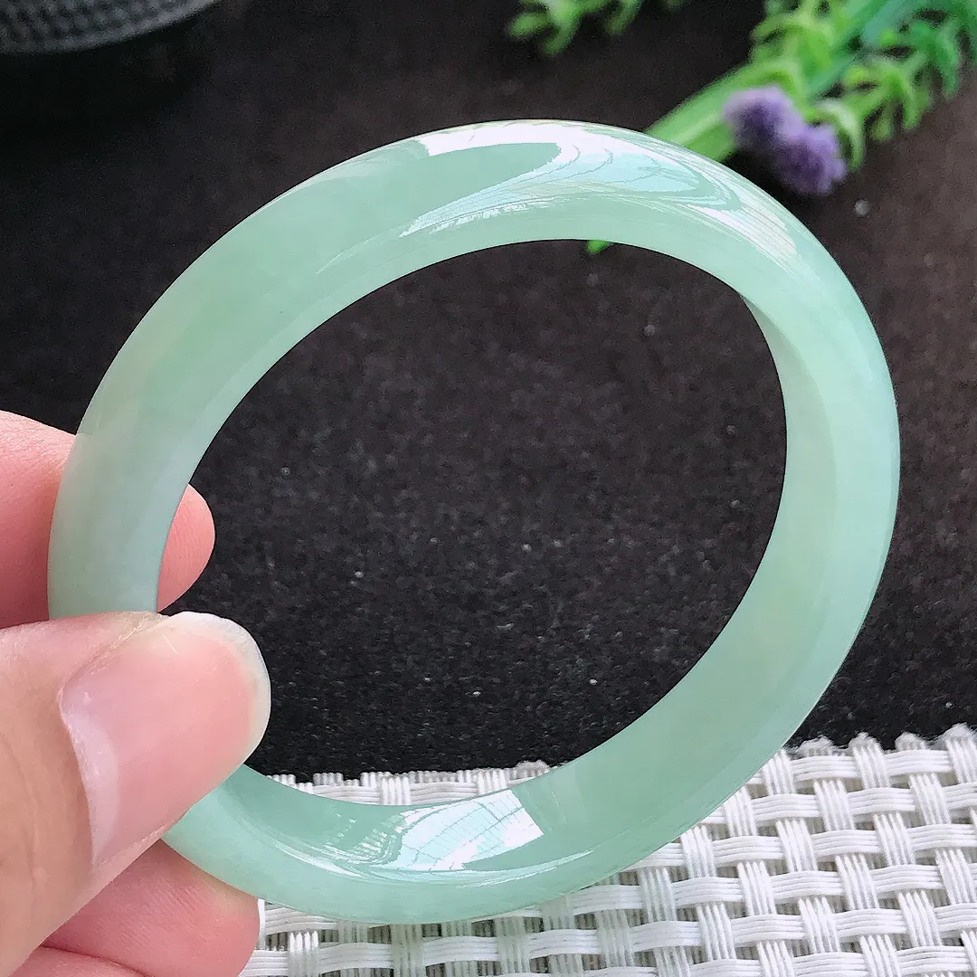自然光52/10.7/7老坑冰胶水灵秀气冰晴绿手镯小圈口翡翠宽边玉镯手环