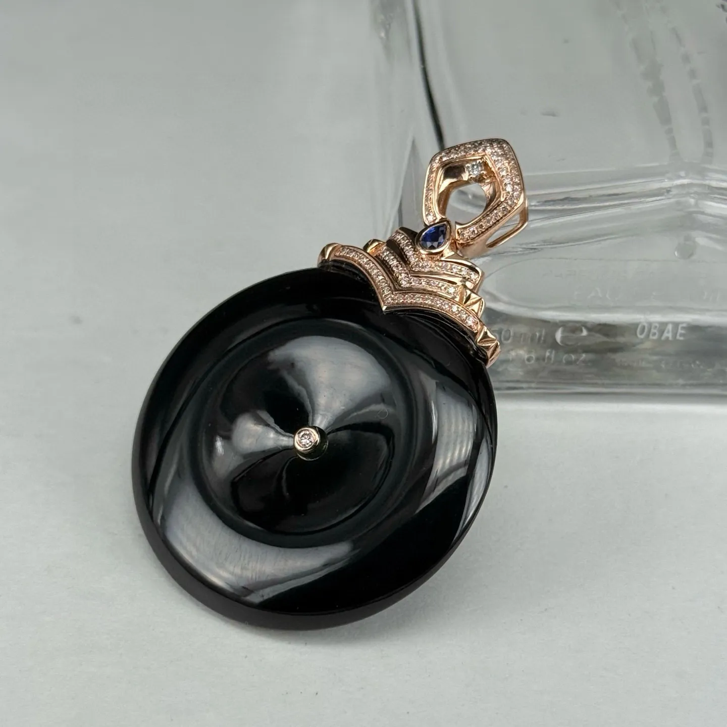 精品18k墨翠平安扣 种好色正 黑度极好 打灯通透 油性十足 尺寸54.8