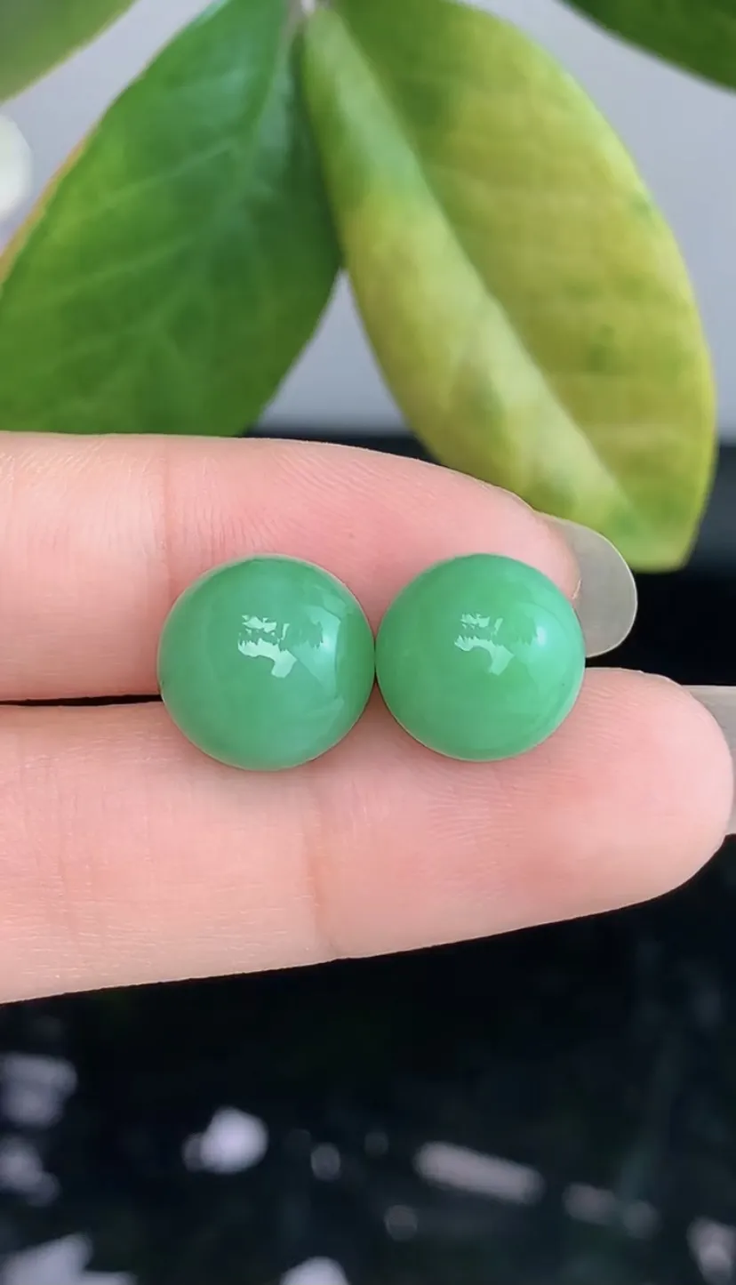 天然A货翡翠-冰糯种飘绿胶感圆珠玉坠一对0914-281，尺寸取一11，重量5.50g