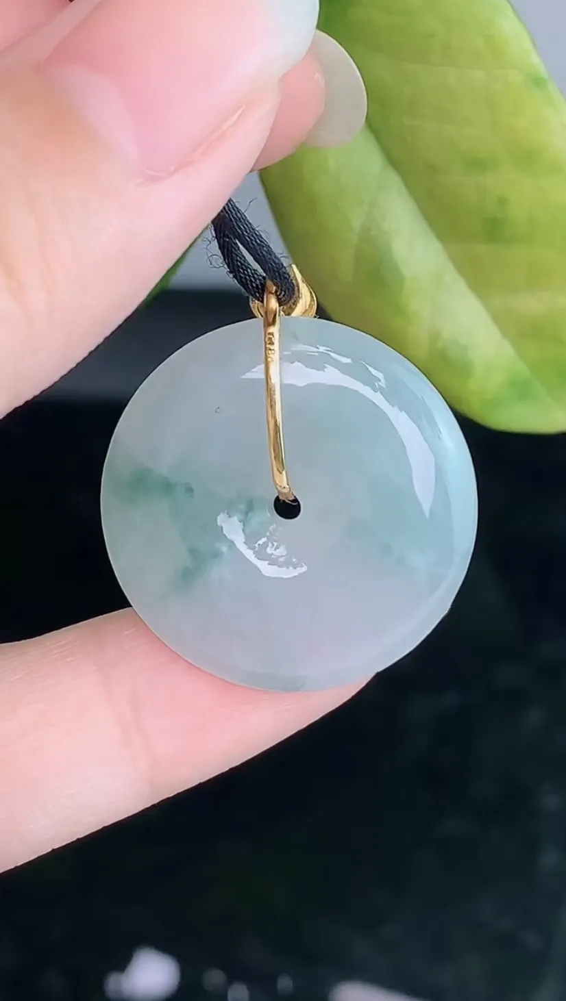 天然A货翡翠-18k金扣头冰糯种飘花胶感平安扣吊坠 裸石26-5.2，重量8.00g