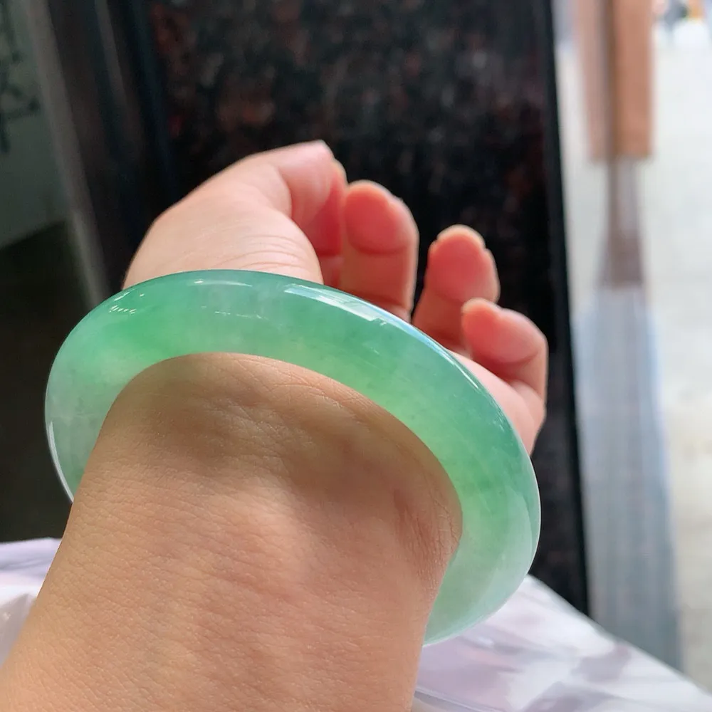 圆条高冰绿 无瑕 尺寸:54.1/10.4 种色兼备