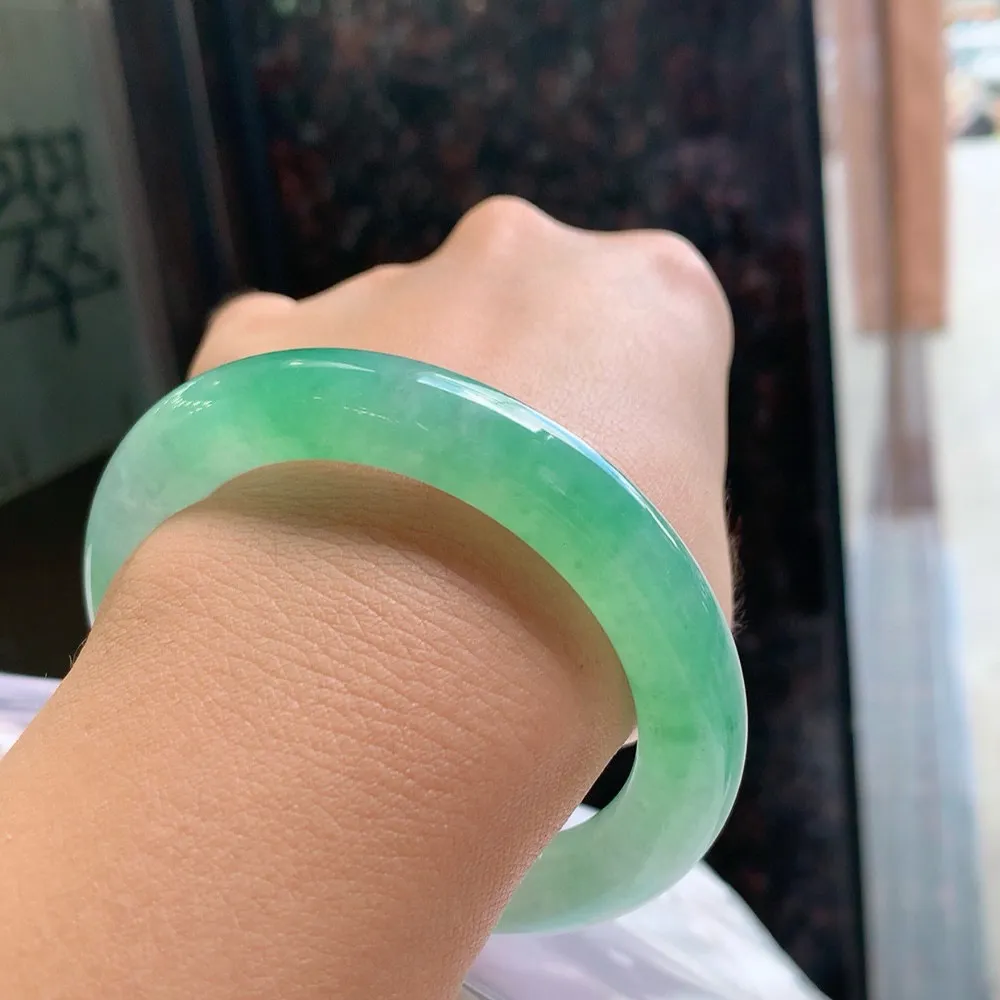圆条高冰绿 无瑕 尺寸:54.1/10.4 种色兼备