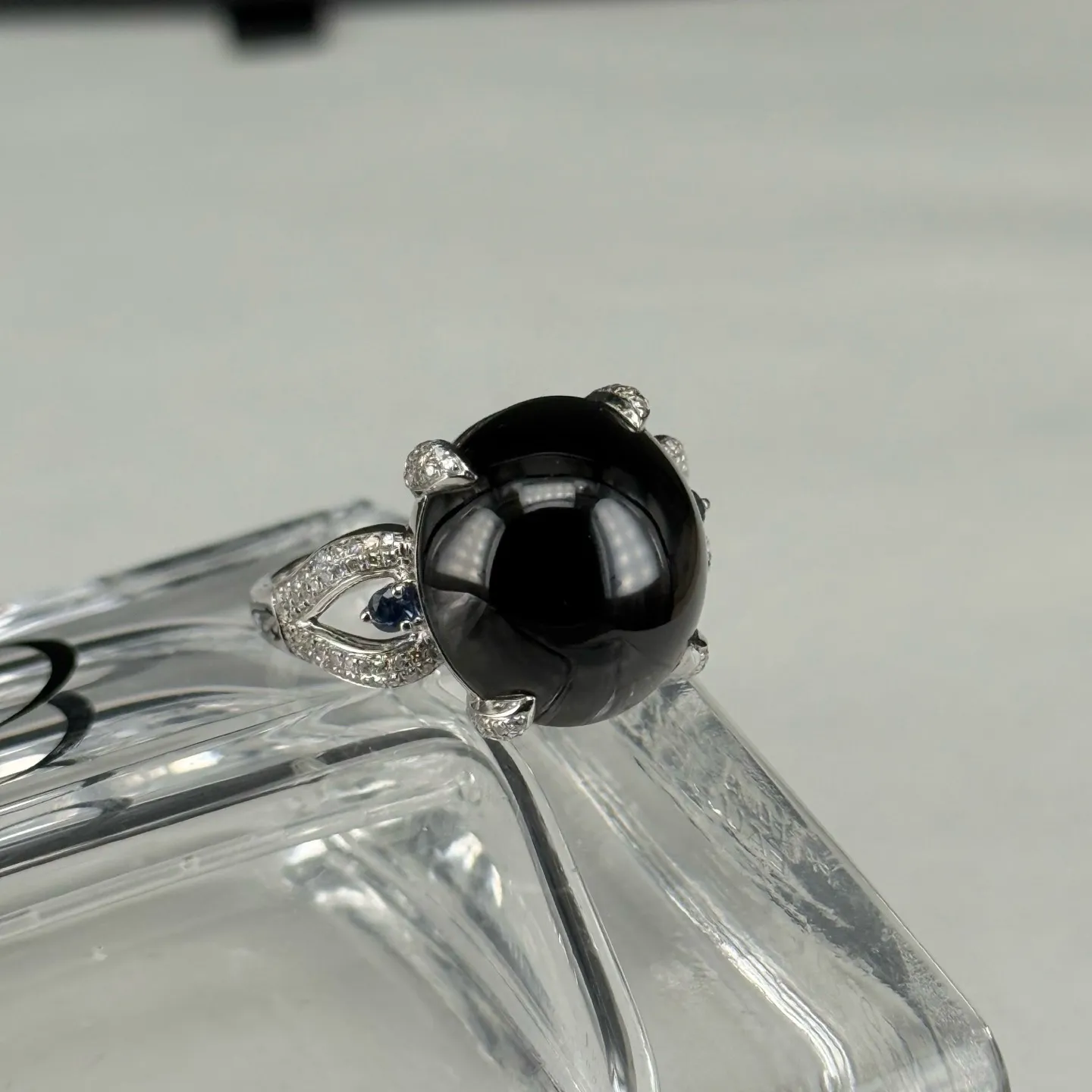 精品18k墨翠女戒 种好色正 黑度极好 打灯通透 油性十足