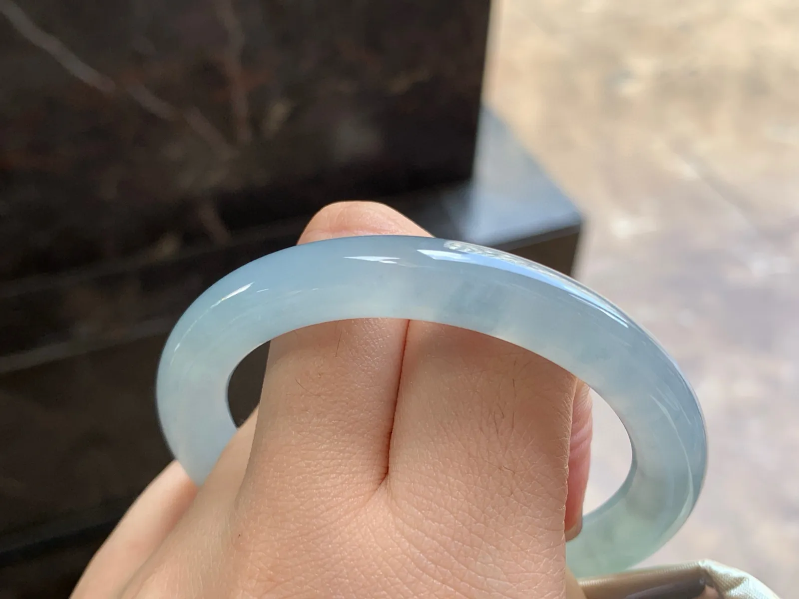 53-9

冰紫圆条手镯^_^水润清新