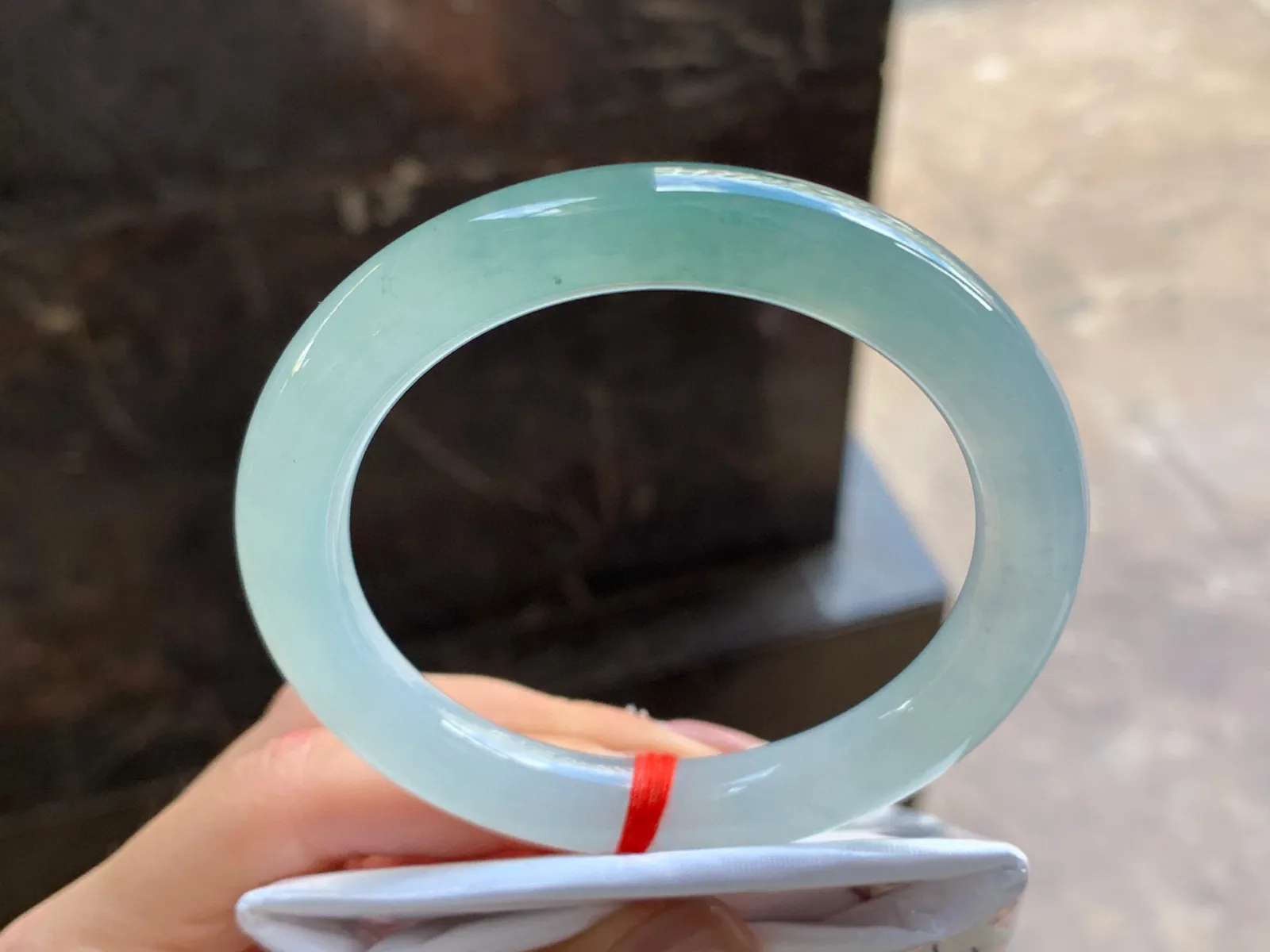 57-10

冰蓝圆条手镯^_^水润冰透 清新