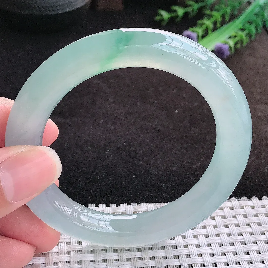 自然光56/10.6/11.3老坑冰种果冻胶飘绿圆条手镯缅甸翡翠宽边玉镯手环