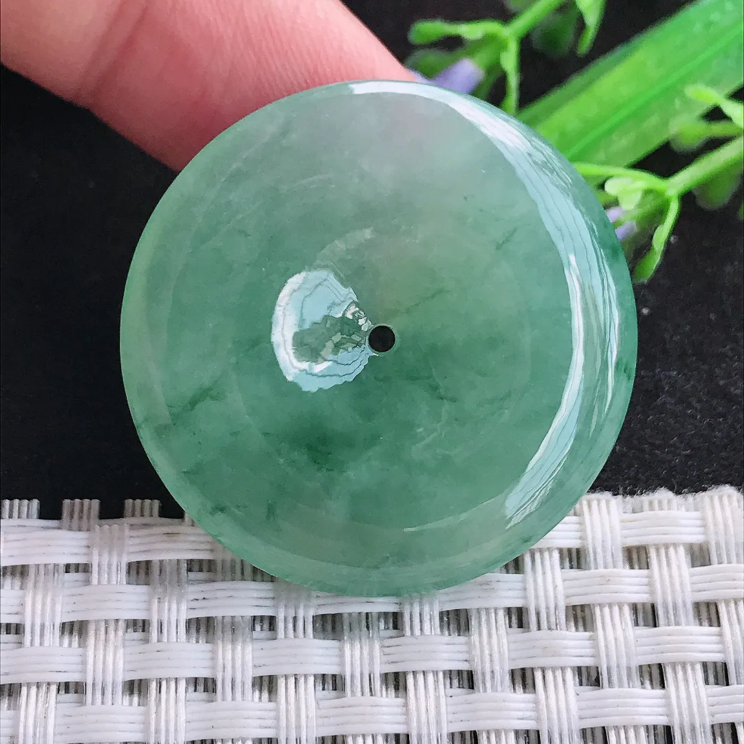 自然光33.6/5.2老坑冰胶水灵冰晴满绿平安扣吊坠天然翡翠玉坠挂件